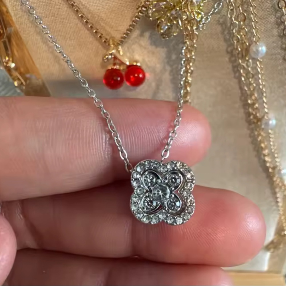 Silver Clover Crystal Pendant Necklace - Picture 2 of 7